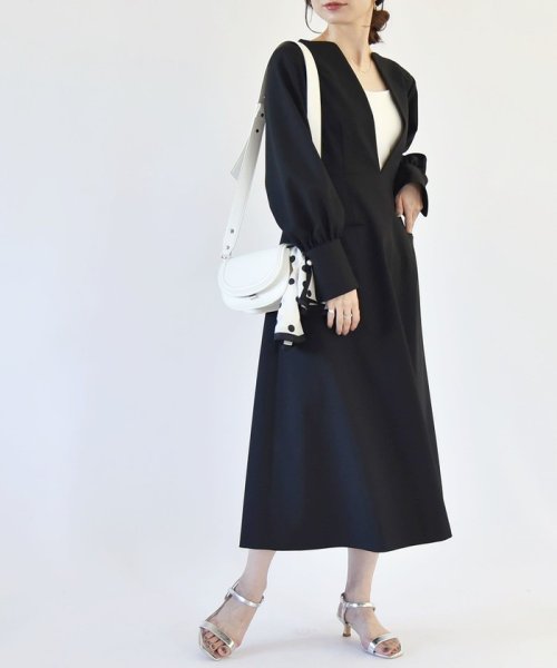 quaranciel:〈洗濯機可能〉ディープ Vネック フレア ワンピース quaranciel