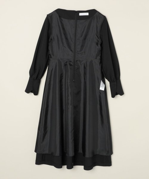 quaranciel:〈洗濯機可能〉ディープ Vネック フレア ワンピース quaranciel