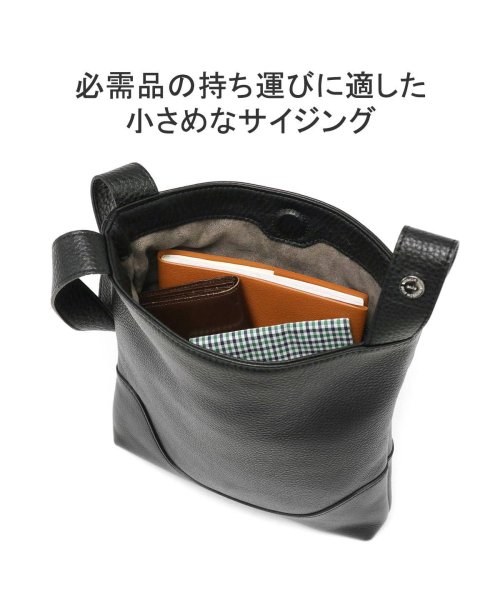 ペッレモルビダ トートバッグ PELLE MORBIDA 縦型 本革 小さめ A5 日本製 ワンハンドル ハンドバッグ Maiden Voyage MB074 