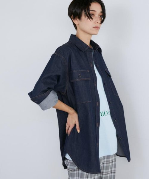 INED(イネド)/デニム調オーバーサイズシャツ/img01