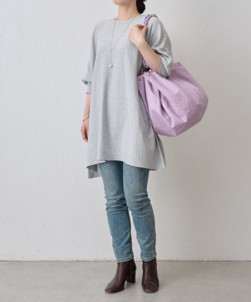 《新色追加予約》チューリップバッグ 個体それぞれの地肌のムラや傷そのままを表情として使用していますので 一点一点風合いが異なります ご了承くださいませ