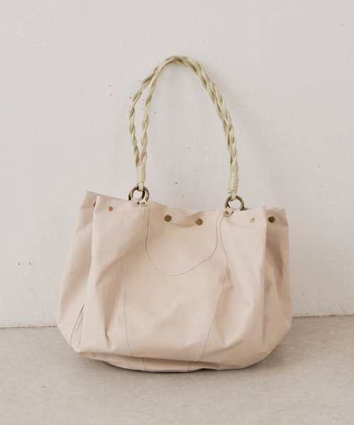 《新色追加予約》チューリップバッグ 個体それぞれの地肌のムラや傷そのままを表情として使用していますので 一点一点風合いが異なります ご了承くださいませ