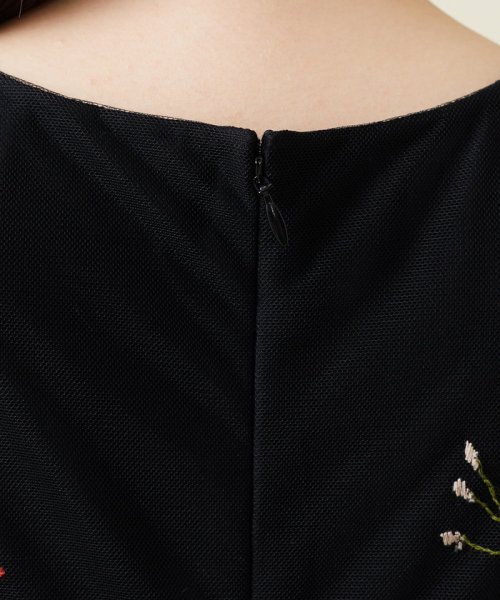フラワー刺繍チュールノースリーブドレス 