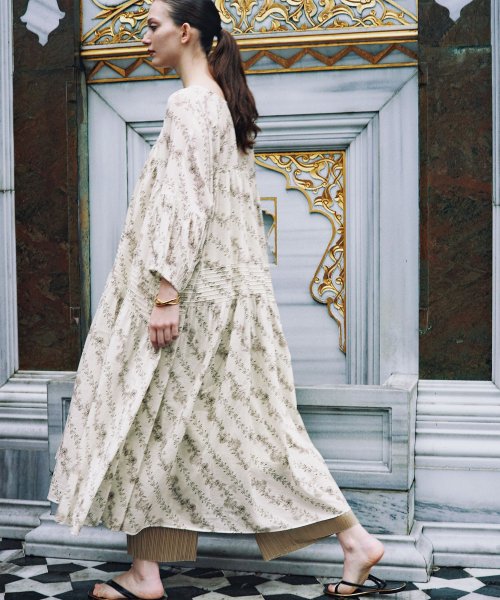 【GABRIELA ARTIGAS/ガブリエラアルティガス】ツイステッドバングル GABRIELA アルティガス