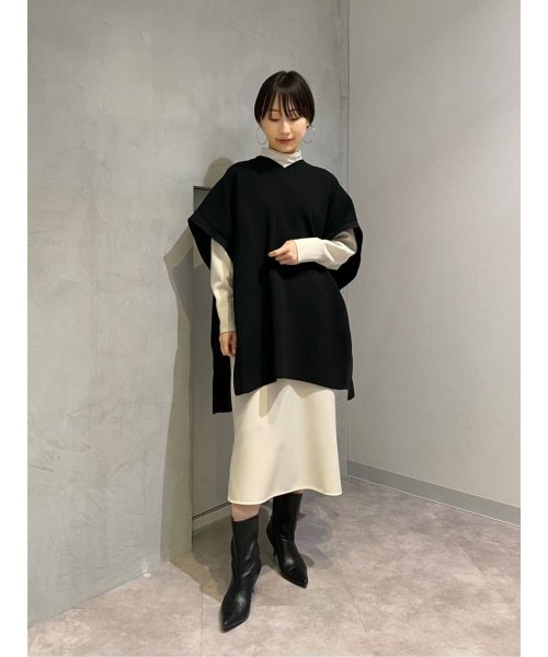 【オンでもオフでも活躍】バックボタンワンピース 