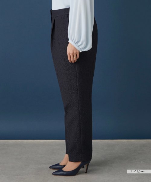 タックテーパードパンツ 