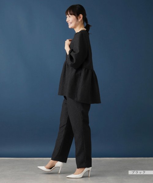 タックテーパードパンツ 