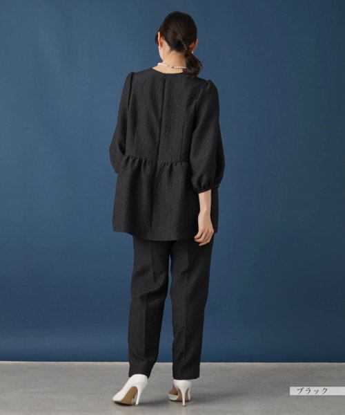 タックテーパードパンツ 