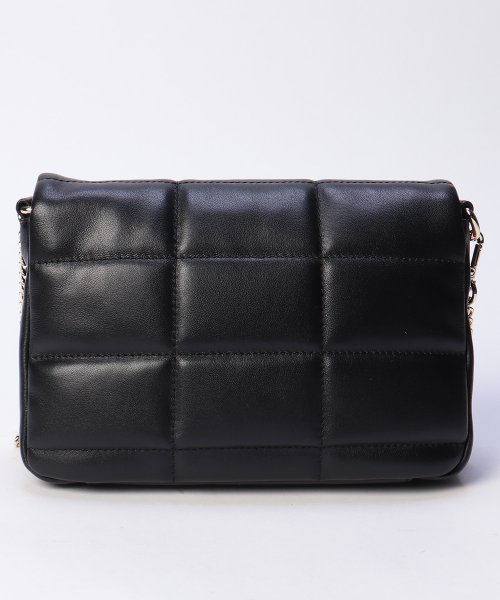 チェーンショルダーバッグ 