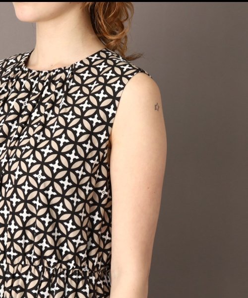 【洗える/スタイルアップ】オーバーラップサークルワンピース 