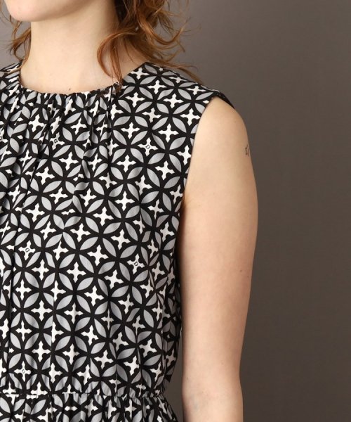 【洗える/スタイルアップ】オーバーラップサークルワンピース 