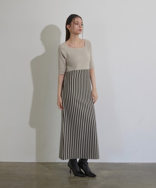 MIELI INVARIANT(ミエリ インヴァリアント)/Stripe Square N/C Knit Dress/img02