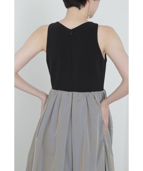 タックドッキングタックドレス 