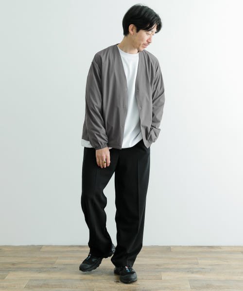 ITEMS URBANRESEARCH(アイテムズアーバンリサーチ（メンズ）)/『接触冷感』ハイストレッチナイロン R.ドットボタン カーディガン/img04