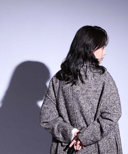 へリンボーンツイードミドル丈ビッグコート 