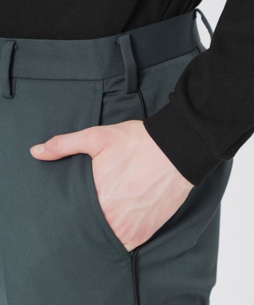 パイピングブレードスラックス 