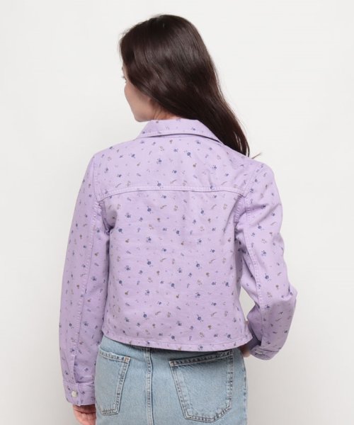 花柄プリントクロップド丈カラーデニムジャケット 海外モデル 　着用サイズ：S 国内M相当