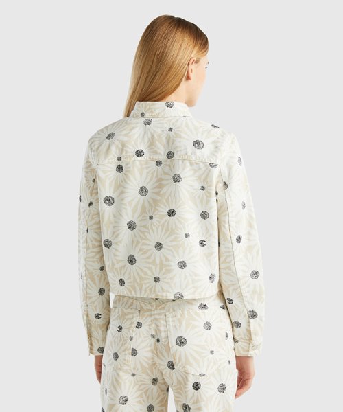 花柄プリントクロップド丈カラーデニムジャケット 海外モデル 　着用サイズ：S 国内M相当