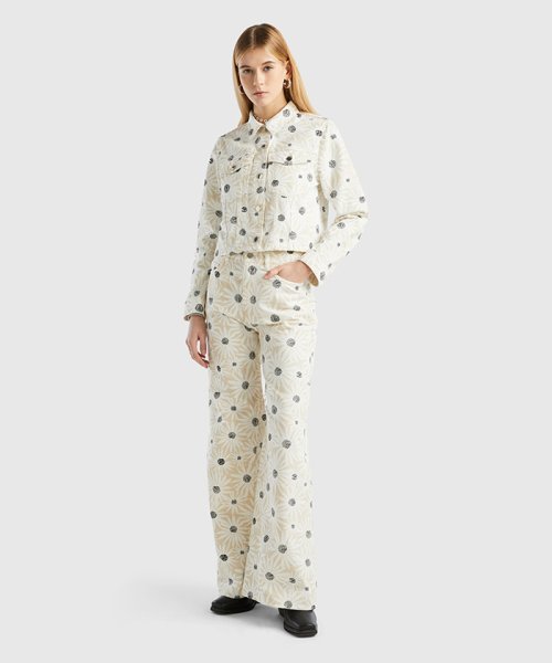 花柄プリントクロップド丈カラーデニムジャケット 海外モデル 　着用サイズ：S 国内M相当