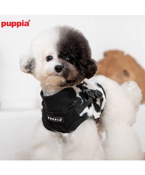 HAPPY DOG!!(はっぴーDOG！！)/犬 服 犬服 いぬ 犬の服 着せやすい フリース ニット 暖か ヒョウ柄 ハーネス一体型 袖なし ハイネック PUPPIA パピア/img01