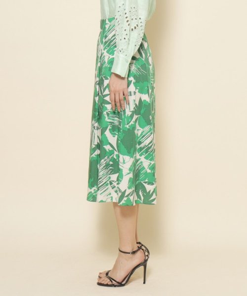 【洗える／花柄】ダイナミックな柄が映える フレアスカート Aラインスカート PET1253722986(9510円)