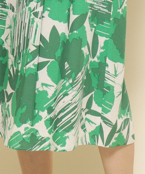 【洗える／花柄】ダイナミックな柄が映える フレアスカート Aラインスカート PET1253722986(9510円)