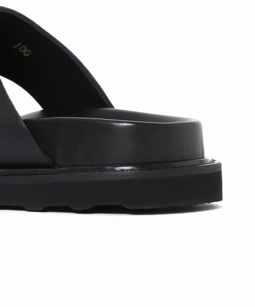 【CAMINANDO/カミナンド】THUMB LOOP SLIDES：サンダル VERMEIL par CAMINANDO/カミナンド