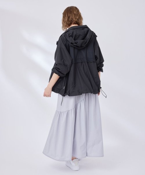 ポケットウィンドブレーカー 