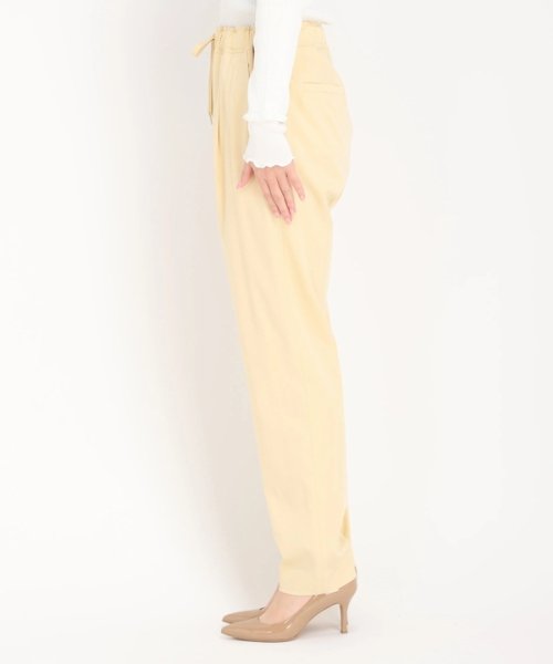 タックテーパードパンツ 