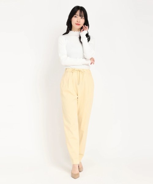 タックテーパードパンツ 