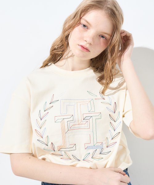 TOMMY HILFIGER(トミーヒルフィガー)/リラックスマルチカラーローレルクルーネックTシャツ/img02