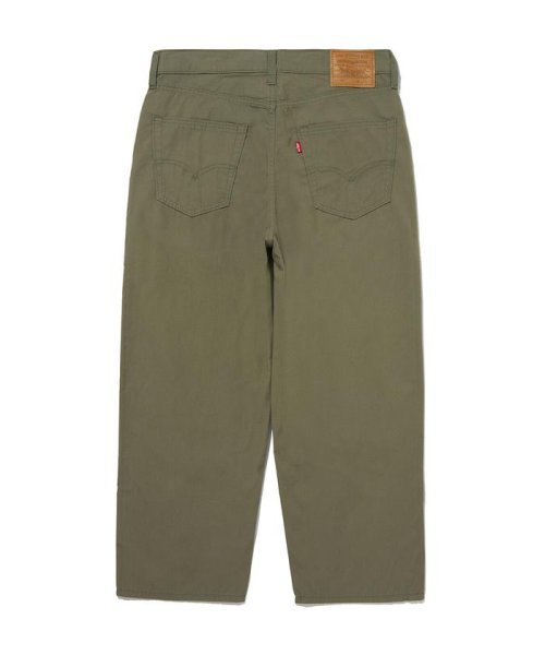 Levi's(リーバイス)/568（TM） STAY LOOSE PLEATED CROP グリーン SMOKEY OLIVE/img04