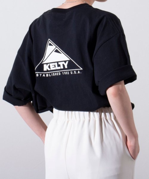 GLOSTER(GLOSTER)/【限定展開】【KELTY×GLOSTER】別注  ケルティワンポイントワッペン バックプリントTシャツ/img21