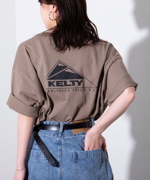 GLOSTER(GLOSTER)/【限定展開】【KELTY×GLOSTER】別注  ケルティワンポイントワッペン バックプリントTシャツ/img27