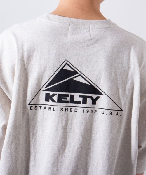 GLOSTER(GLOSTER)/【限定展開】【KELTY×GLOSTER】別注  ケルティワンポイントワッペン バックプリントTシャツ/img48