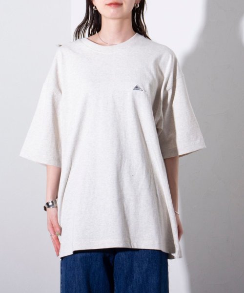 GLOSTER(GLOSTER)/【限定展開】【KELTY×GLOSTER】別注 バックタイポロゴプリントTシャツ ワンポイントワッペン/img23