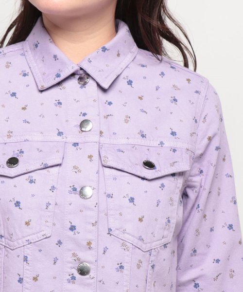 花柄プリントクロップド丈カラーデニムジャケット 海外モデル 　着用サイズ：S 国内M相当