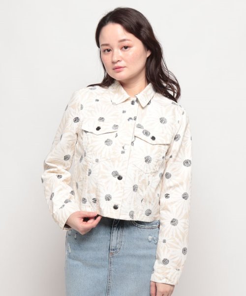 花柄プリントクロップド丈カラーデニムジャケット 海外モデル 　着用サイズ：S 国内M相当