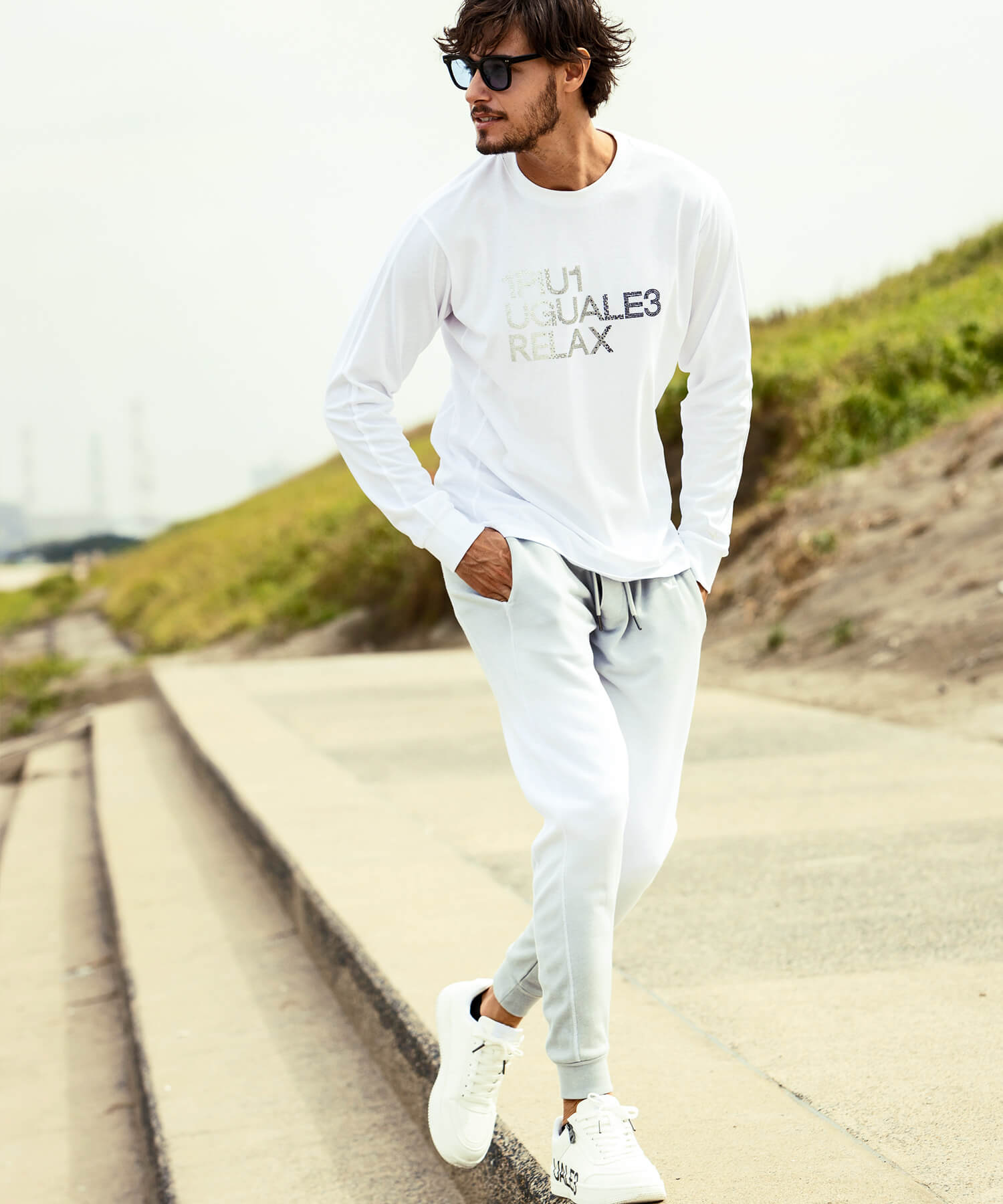 ウノピゥウノウグァーレトレ。 1PIU1UGUALE3RELAX(ウノピゥウノウグァーレトレリラックス)グラデ