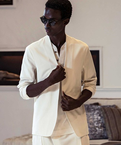 1PIU1UGUALE3 RELAX(ウノピゥウノウグァーレトレ リラックス)ノーカラージャケット 1PIU1UGUALE3