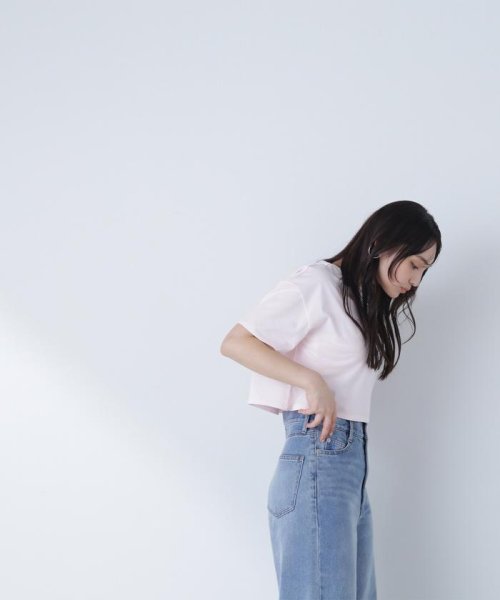 NATURAL BEAUTY BASIC(ナチュラルビューティーベーシック)/バックエンボスクロップドTシャツ/img21