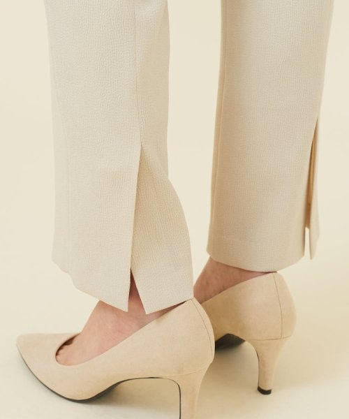 バックベンツ入りパンツ 