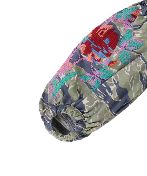 迷彩プリントパフスリーブジャケット 