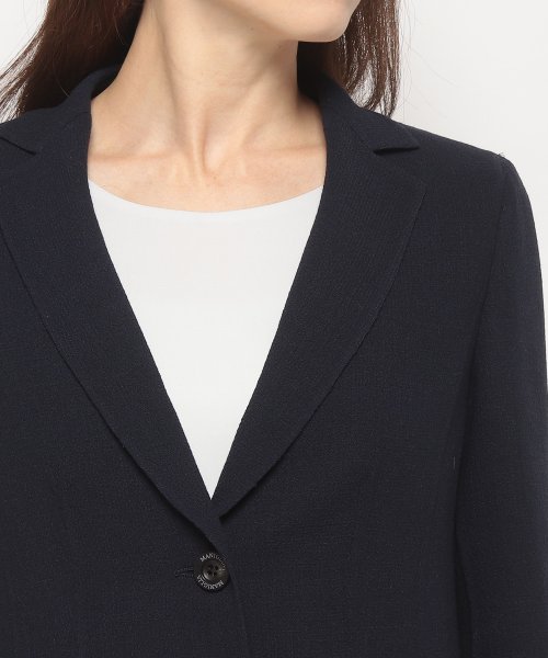 テーラードジャケット 