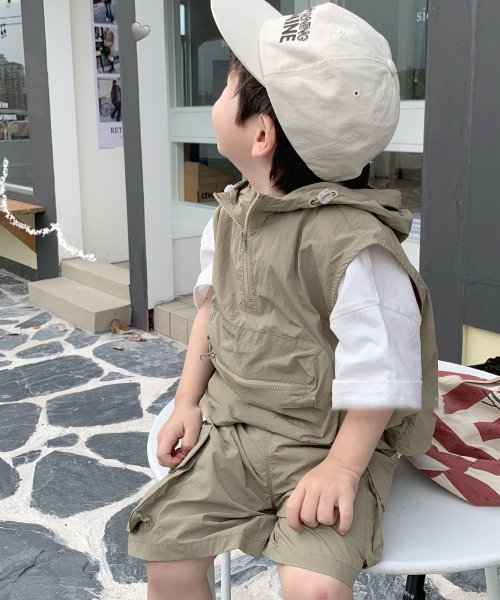 aimoha(aimoha（アイモハ）)/【aimoha－KIDS－】子供服　outdoor風ポケット付き袖無しパーカー上下セットアップ/img02