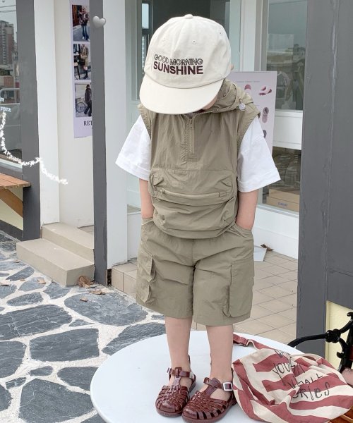 aimoha(aimoha（アイモハ）)/【aimoha－KIDS－】子供服　outdoor風ポケット付き袖無しパーカー上下セットアップ/img05