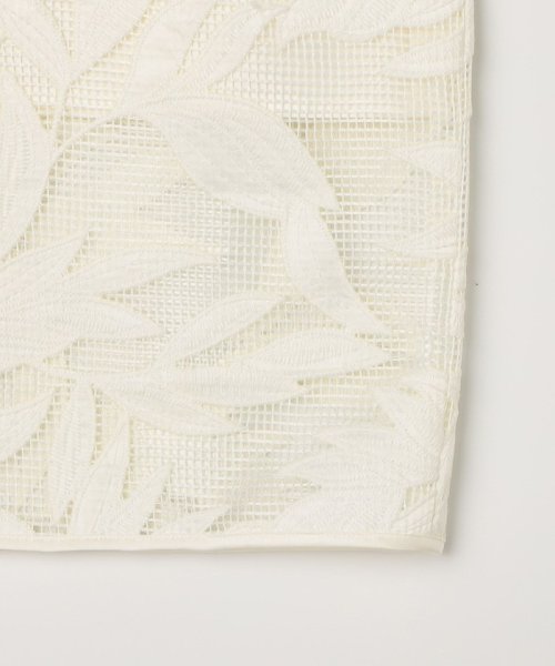 ウォッシャブルレザーカット刺繍タイトスカート 