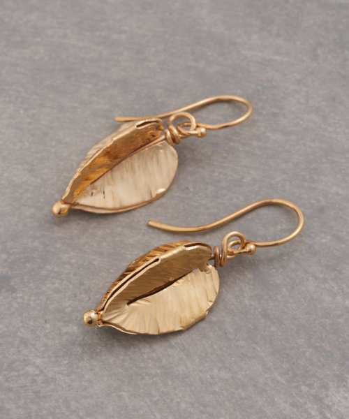 《WE ARE NBO》リーフピアス WE ARE NBO サンプルの為