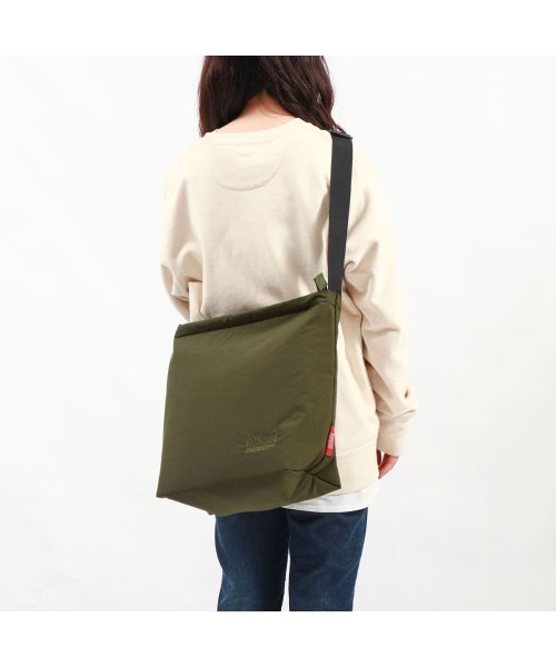 マンハッタンポーテージ ショルダーバッグ Manhattan Portage 斜めがけ A4 ナイロン 撥水 City Essentials MP2405PNT 人気・おすすめ｜省スペース設計・旅行向けにおすすめ お得商品 プライバシー配送 翌日お届け対応