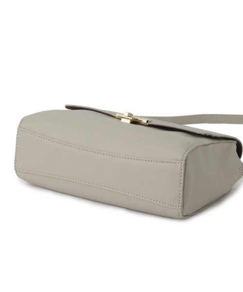 【ポケ4／ファスナーポケット／多収納デザイン】人間工学ショルダー 人気・おすすめ｜多用途・生活用品におすすめ 口コミ人気 即納 比較検討中の方に